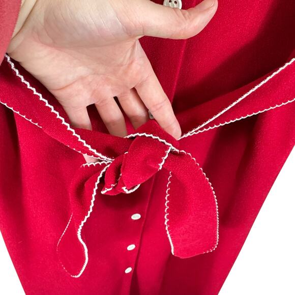 Vassarette Vintage Red Velour Long Collared Button Front Belted Housecoat Robe M - Picture 4 of 7